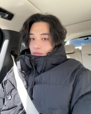 Min Woo-hyuk Instagram - 긴머리 안녕👋