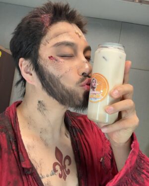 Min Woo-hyuk Instagram - 마지막으로 민우혁이 쏩니다!!

@eupcheonri_official 
@eupcheonri_catering 
#읍천리382 #커피차서포트 
#레미제라블 #막공