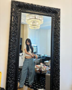 Mina Myoui Instagram - @fendi  @harpersbazaarjapan