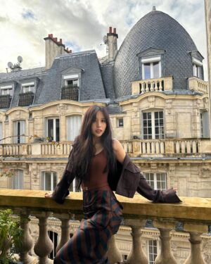 Mina Myoui Instagram - @fendi  @harpersbazaarjapan