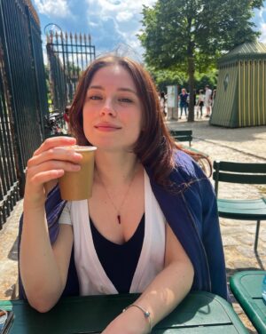 Mina Sundwall Instagram - another beverage, you’re welcome