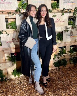 Mina Tander Instagram - @berlinale recap 2/3

Thank you everyone, I love almost all of you 🥳

@ninajensenstyling 
@yvonne_catterfeld_offiziell @lisamariapotthoff @agenturensemble @_michael.klammer_ @ard_degeto @netflixde @studiobabelsberg @medienboard @narsissist @schmerbeck @olelynggaardcopenhagen @bashparis @versace @karllagerfeld @jimmychoo @mango @dorotheeschumacher