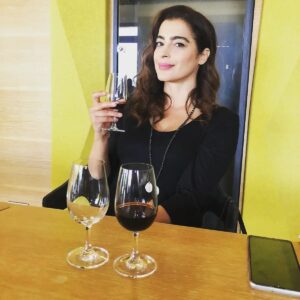 Mine Çayıroğlu Instagram - Urla'da şarap tadımı.. #urla #şarap #wine #winehouse #degustation @urla