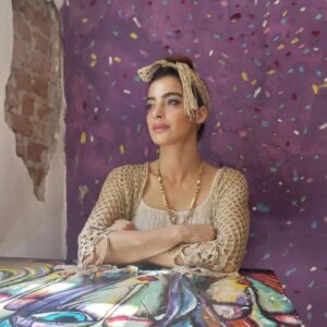 Mine Çayıroğlu Instagram - Söylenmiyor çok şey, susmadan…
#özdemirasaf
#şiirsokakta #şiirheryerde