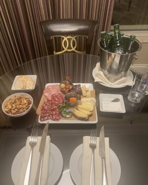 Ming Tsai Instagram - Always love staying at the @venetianvegas Appreciate the special touches @olivier.dubreuil First class all the way…….and the @thesphereofvegas Simply Amazing 🤩