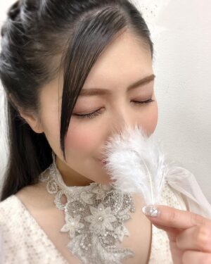 Minori Chihara Instagram - 🌸
⠀
みんな大好きだよ〜！！
私は宇宙一の幸せ者です。
どうもありがとう！！！
⠀
実里