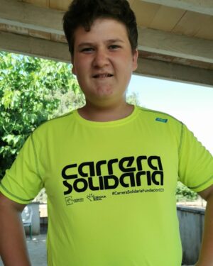 Miquel Montoro Instagram - Este año participo en la #CarreraSolidariaFundacionECR . Corremos para combatir la pobreza. Inscríbete tú también! 🏃🏼‍♂️💛