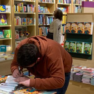 Miquel Montoro Instagram - Feliç Sant Jordi a tots!! 🌹📕