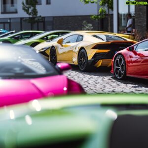 Míra Hejda Instagram - Jedno snídaňové setkání 🏁 #lambo #lamboooo #lamborghini @lamborghiniprahaofficial
