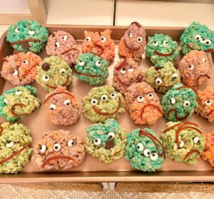 Miranda Frigon Instagram - I don’t wanna spook anyone but thought I’d share the scary monster Halloween treats my little one and I made. Watching how proud she was to share them with all her little friends at school was the best part ;) #givingislove #halloweentreats #halloweenkidstreats #gratefulmama