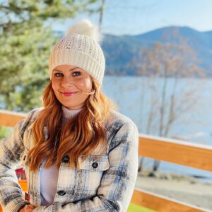 Miranda Frigon Instagram - Catch our #AuroraTeagarden marathon all day today leading up to our newest movie “Honeymoon Honeymurder” on @hallmarkmoviesandmysteries at 9/8c!! This movie is gorgeously shot on Vancouver island by our fab director @realmartinwood and of course our stellar cast lead by @candacecbure and @niallmatterhallmark @therealmarilu @dylan.sloane @bradharderarychuk @juliabenson889 and our amazing guest star @hotcrosskendall and last but not least, our very special exec.producer @jimheadjr This is gonna be a good one people! Tune in to watch it tonight!!! Here’s a few snapshots of our time on Aurora #17 ☺️