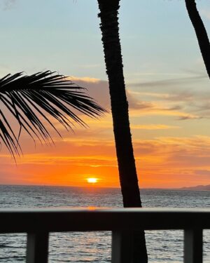 Miranda Frigon Instagram - First sunset in Maui. This place is heaven on earth. So grateful to be here. 🙏🏼🌊 ⛅️ 🏝 #maui #mauisunset #halepauhanaresort #beachsunset #gratitude #peace