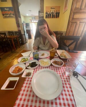 Miranda de la Serna Instagram - Casitas pequeñas, ensayos, cangrejos, payasos, comida y los gym bros entre otras cosas