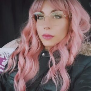 Mirela Payret Instagram - Avatar... 🦋
Rima que desliza... 
Poesía reclusa... cristaliza.