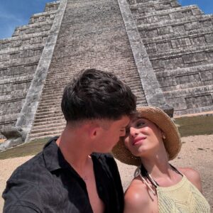 Miriam Martín Instagram - Me traes un poco loco, un poquititito loco…🇲🇽🎶