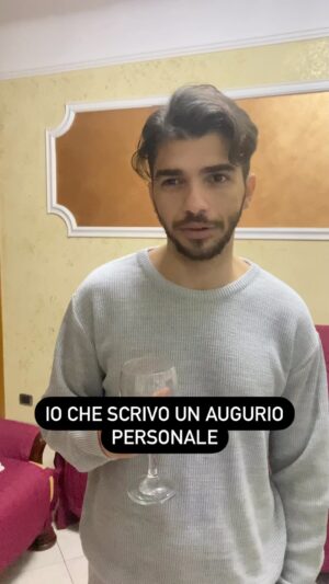 Mirko Mastrocinque Instagram - Non si fa così.
#meme #zoolander #auguri #natale