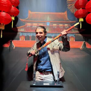 Mirko Mastrocinque Instagram - Sono stato all’evento @disneyitalia “Noi principesse sempre”.
Ti sei divertito? Sì.
Vedi le didascalie e lo capisci

1. Piè lanciami manghi e banane che faccio il record a Fruit Ninja
2. Mirko: “vuole delle solette con le scarpe?”
Piero: “no grazie”.
3. Foto da Tinder della bella addormentata nel bosco
4. Sono orgoglioso che, almeno una volta, non faccio il nano.

#noiprincipessesempre @nirkiopufficiale