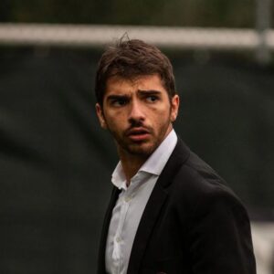 Mirko Mastrocinque Instagram - Anche quando gioco, gioco sul serio. È un pregio e un difetto, lo so, ma se sto utilizzando il tempo per qualcosa, mi piace che sia ben speso, solo così riesco ad intrattenere me stesso.
E mi diverto.
Su Youtube è uscito Milan - Roma della Youtuber League.
Nella didascalia non ho fatto spoiler ma l'ultima immagine è IL contenuto 🤣