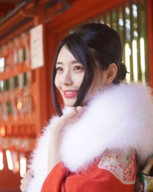 Misa Kubota Instagram - あけましておめでとうございます！

元日から辛いニュースが多く…
挨拶が遅れてしまいました。

今年は健康第一の1年にしようと
思います！

舞台からは少しだけ離れますが…
自分のやりたいことと向き合って
心穏やかに過ごします。

今年もよろしくお願いします！

窪田美沙