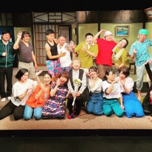 Misa Kubota Instagram - .
.
.

遅くなりましたが.
舞台『ぼくのはははははのはは』
ありがとうございました。

写真全部あげれてないので
少しだけあげときます！！！

私にしては珍しくみんなと
写真撮りました。
舞台セットが本当に好きで。

非現実的な話よりもやっぱりリアルな人間の話が好きだと
改めて思いました。

稽古時間もすごーく長くって
こんなに沢山の舞台に出演してるのに
がっつりお芝居に向き合ったのは
久しぶりでした。

いい意味でいつも自分の役と
向き合うだけで良かった現場から
初めましての現場に来て全体を
見る事の大切さを教えて下さったようにも思います！

またどこかで一緒にお芝居が
出来ますように。

ありがとうございました！

あぁ。温泉行きたいなぁ。

篠崎咲花役　窪田美沙

.
.
.