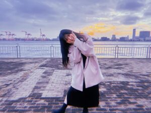 Misa Kubota Instagram - .
.
.
久しぶりにお台場に来ました！

昔はこの近くに住んでたので
よく散歩してたなぁと。

ついでに最近はフィルムカメラに
はまってて、こうゆうテイストの写真を
撮影の合間に撮ってもらうのが好きです！

今日も撮影でした。
もっと沢山、昭和テイストな撮影を
してもらいたい！！！
.
.
.
