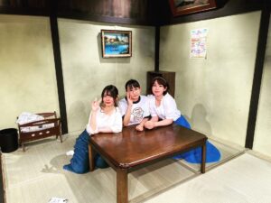 Misa Kubota Instagram - .
.
.

遅くなりましたが.
舞台『ぼくのはははははのはは』
ありがとうございました。

写真全部あげれてないので
少しだけあげときます！！！

私にしては珍しくみんなと
写真撮りました。
舞台セットが本当に好きで。

非現実的な話よりもやっぱりリアルな人間の話が好きだと
改めて思いました。

稽古時間もすごーく長くって
こんなに沢山の舞台に出演してるのに
がっつりお芝居に向き合ったのは
久しぶりでした。

いい意味でいつも自分の役と
向き合うだけで良かった現場から
初めましての現場に来て全体を
見る事の大切さを教えて下さったようにも思います！

またどこかで一緒にお芝居が
出来ますように。

ありがとうございました！

あぁ。温泉行きたいなぁ。

篠崎咲花役　窪田美沙

.
.
.