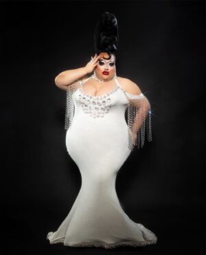 Mistress Isabelle Brooks Instagram - 🍔 Gluttonous and Gaudy 💎

📸: @closeyoureyesphoto 

#Dragrace #RPDR #rupaulsdragrace