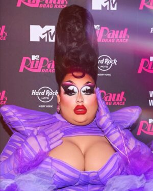 Mistress Isabelle Brooks Instagram - 💜😈😇😈💜

#Dragrace #Drag #DragQueen
