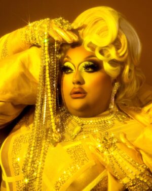 Mistress Isabelle Brooks Instagram - ✨LUXURIOUS✨
Category is Everybody say GLOVE!

👗: @patryq65 
📸: @closeyoureyesphoto 

#drag #dragrace #rupaulsdragrace
