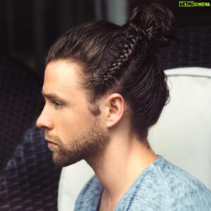 Mitch Hewer Instagram - Who knew you could have this much fun with long hair! #manbun #manbunmonday #menshair (📷: @thelaurablair )