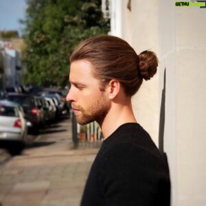 Mitch Hewer Instagram - Having a bun day #manbun