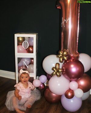 Mitch Hewer Instagram - My baby girl is 1 today ❤️ #happybirthday #birthdaygirl
