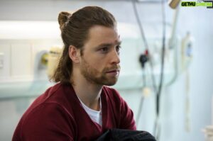 Mitch Hewer Instagram - Catch me in #Casualty in a recurring guest star role playing Mickey Ellisson starting from the end of April 🤓🎬🤓🎬 #BBC