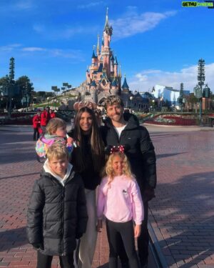 Mitch Hewer Instagram - The most magical few days in Disneyland Paris ✨ #disneylandparis