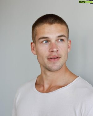 Mitchell Slaggert Instagram - New digitals!🤙🏽 📸 @peteferrin @wilhelminamodels