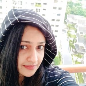 Mithra Kurian Instagram - Enjoying the weather 💃💃💃😍🤩