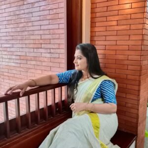 Mithra Kurian Instagram - Train your mind to see the good in every situation 💪

#positivevibes #selflove #goodday #handle #brave #happy