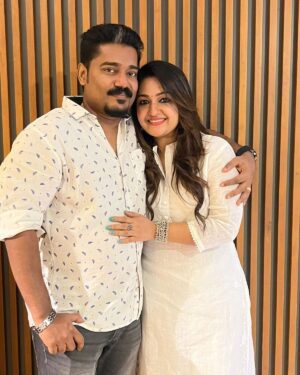 Mithra Kurian Instagram - 9 years of togetherness ❤️‍🔥
വിടൂല്ല ഞാൻ😆🤨😵‍💫🫨😘
 

#happyaniversary❤️ #togertherness #happysoul