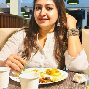 Mithra Kurian Instagram - Allow love into your life to be truly happy and free

#happiness #friends #photooftheday #cute #me #instagood #picoftheday #love #beautiful #smile
