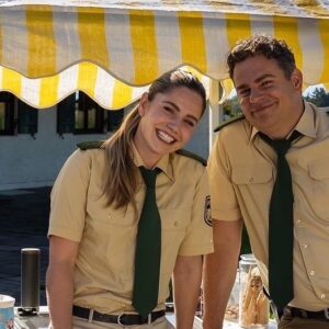 Mitsou Jung Instagram - einschalten mittwochs um 18:50 im Ersten lohnt sich halt wieder 🍿 new seasons are loading……..