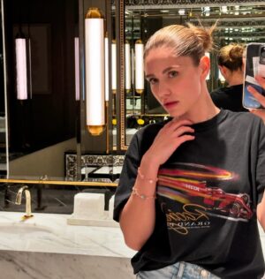 Mitsou Jung Instagram - 🏎️