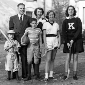 Mitt Romney Instagram - My father had numerous successes in life—among them serving as the CEO of a major car company and as a three-term governor. Yet, when I asked him at age 88 what brought him the most meaning and satisfaction in life, his answer was: “Raising you four kids.” His example and dedication to family have stayed with me my whole life. To all dads, happy Father’s Day!