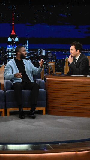 Mo Gilligan Instagram - An accidental insult is just life’s awkward way of giving you a warm welcome 😄 @fallontonight