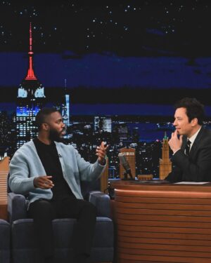 Mo Gilligan Instagram - Really enjoyed myself the @fallontonight much love to @jimmyfallon and the team for having me on the show. Final 3 show of the US tour are this week in Philly. Head to the link in my bio to grab the last remaining tickets. Much love to the team:
@independentpublicrelations @utcartistmgmt @jvnofficial