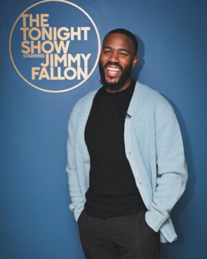 Mo Gilligan Instagram - Really enjoyed myself the @fallontonight much love to @jimmyfallon and the team for having me on the show. Final 3 show of the US tour are this week in Philly. Head to the link in my bio to grab the last remaining tickets. Much love to the team:
@independentpublicrelations @utcartistmgmt @jvnofficial