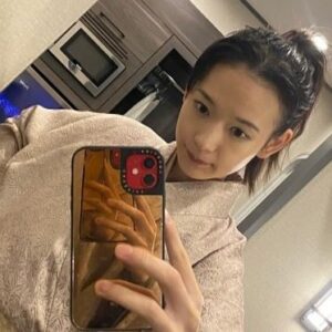 Moeka Hoshi Instagram - 何やってもなんか面白くなっちゃう私が好きだよ

I practiced a lot of patterns of Naginata movement!
Not spoiler, it's just the behind scenes, you know.
Thank you to the stunt team.

It looks painful..!
But she looks fine!