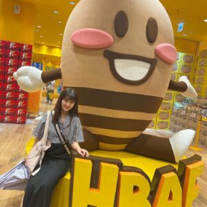 Moeka Ukawa Instagram - ♥
ここのピーナッツがほんとに美味しくてお土産にめちゃくちゃ買いました😂🥺

#韓国旅行 #明洞