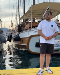 Mohamad Ramezani Pour Most Liked Photos and Posts