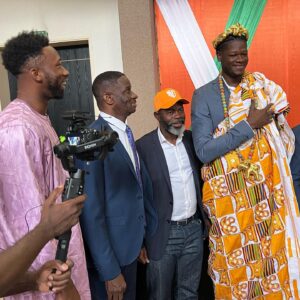 Mohamed Bamba Instagram - “Uneasy lies the head that wears the crown.” Or whatever Shakespeare said🤴🏿