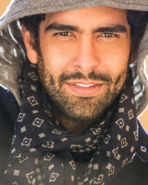 Mohamed Kelany Instagram - All characters we play are one body and different souls .

I can't thank my brother , friend and super talented photographer @ahmedmobarez_photography enough for this amazing session , u always have a different taste brother .❤🤗
Styling:
@kelanyoutfits 
Management :
@salmaadell__